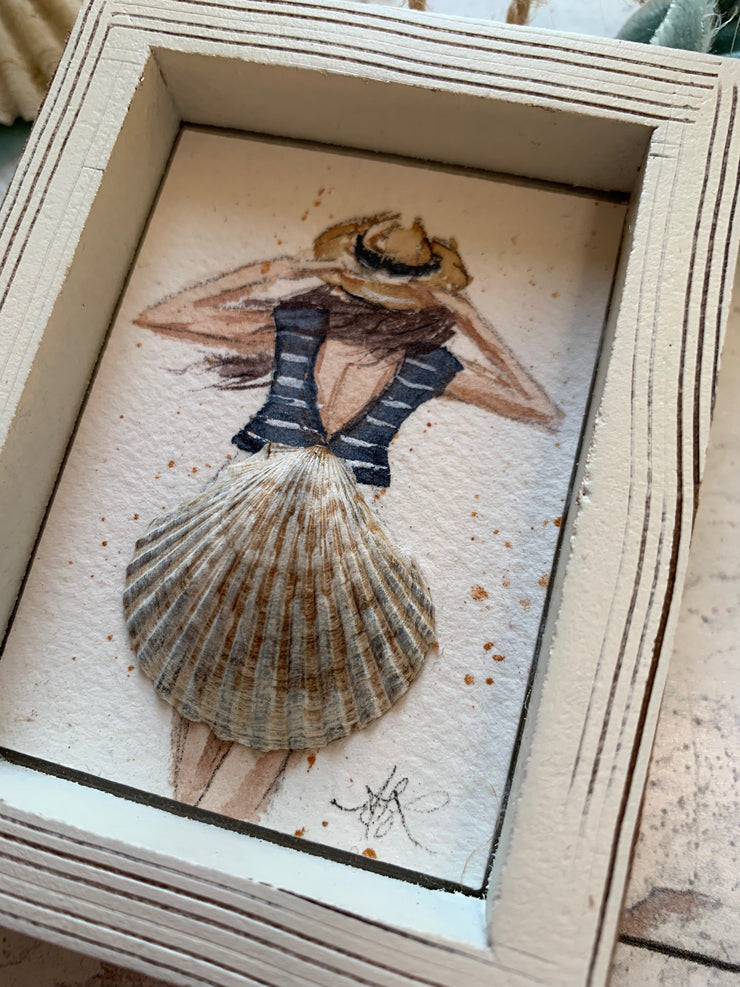 Shell lady ornament 3