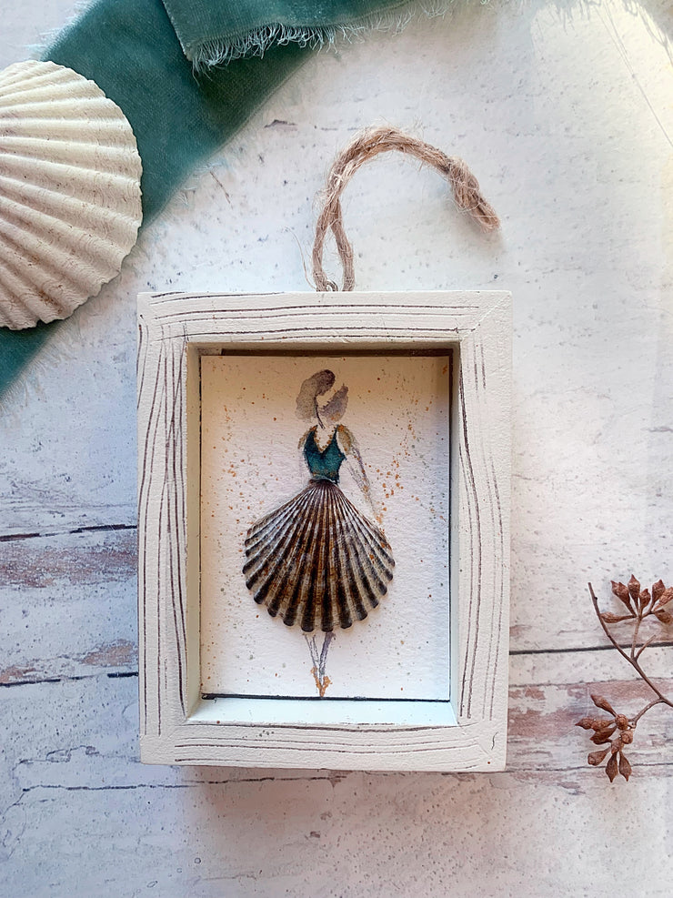 Shell lady ornament 5