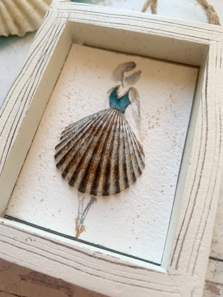 Shell lady ornament 5
